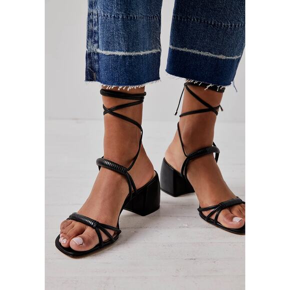 Free People Vicenza Love Struck Heels Shoes Sandals Ankle Wrap Reptile Size 6 - Picture 9 of 9